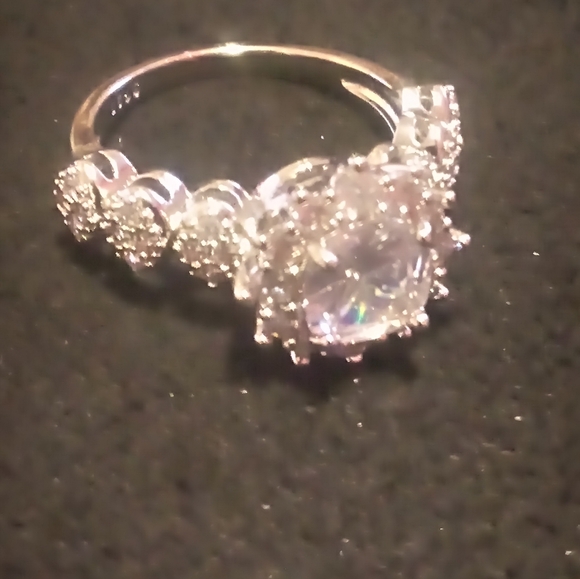 Women's Size 6 Sterling Silver Cz Stone ring - Picture 7 of 8